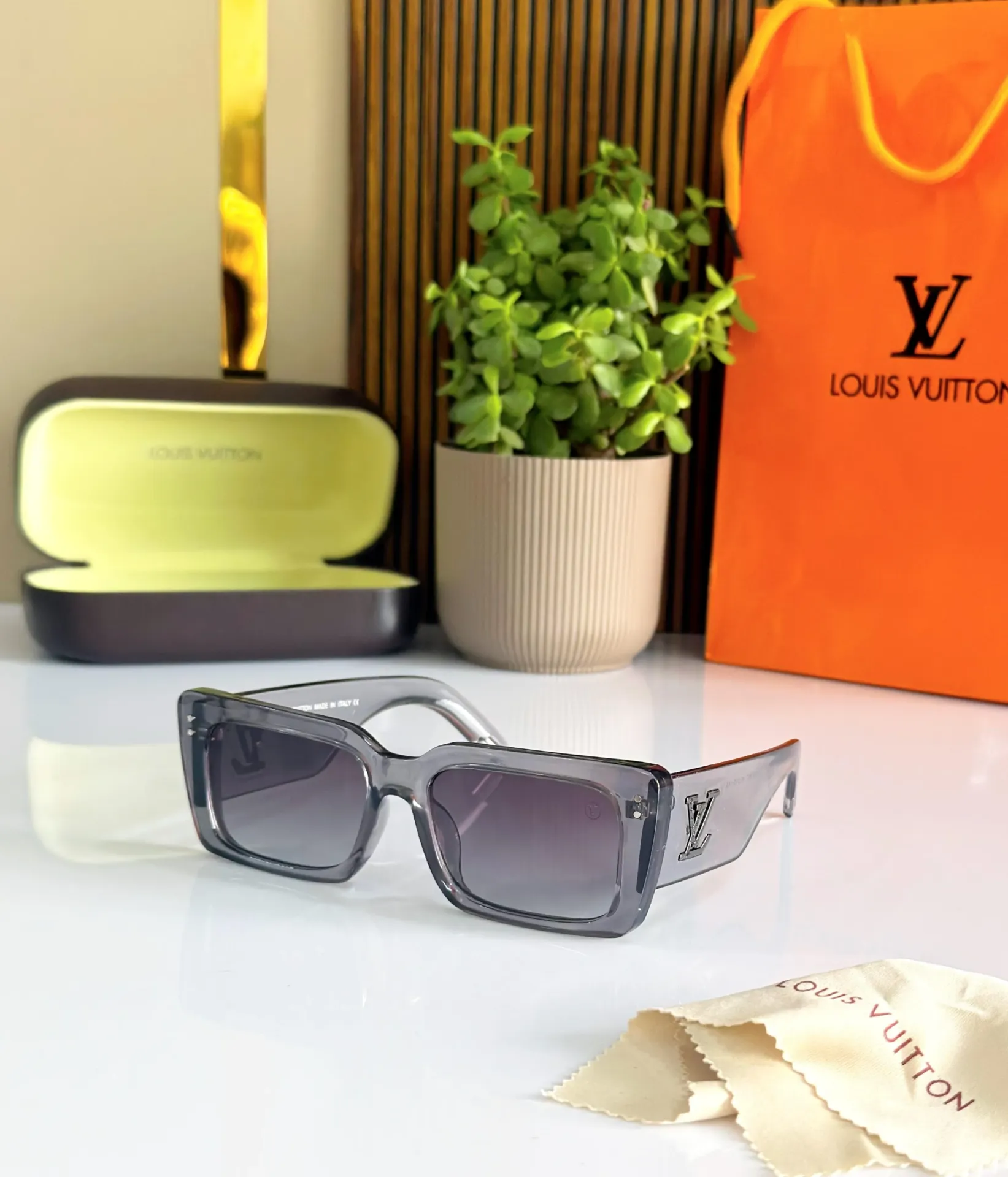 "Luxury Power-Piece" (Indian Box)