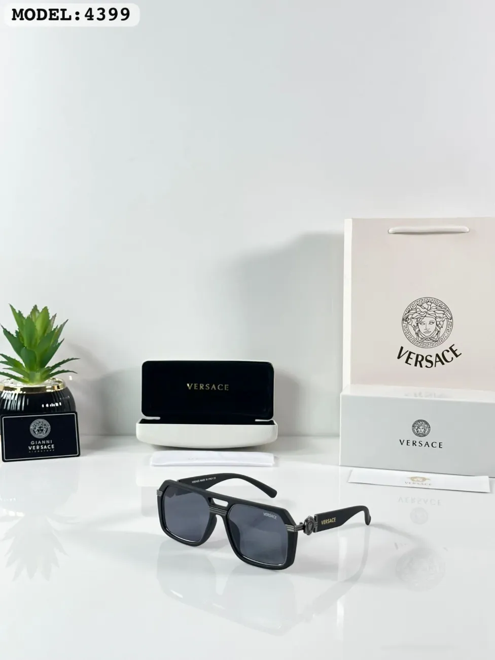 Medusa Icon (Indian Box)